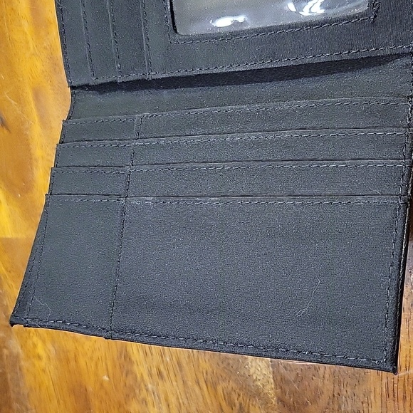 Liz Claiborne wallet - Picture 4 of 6